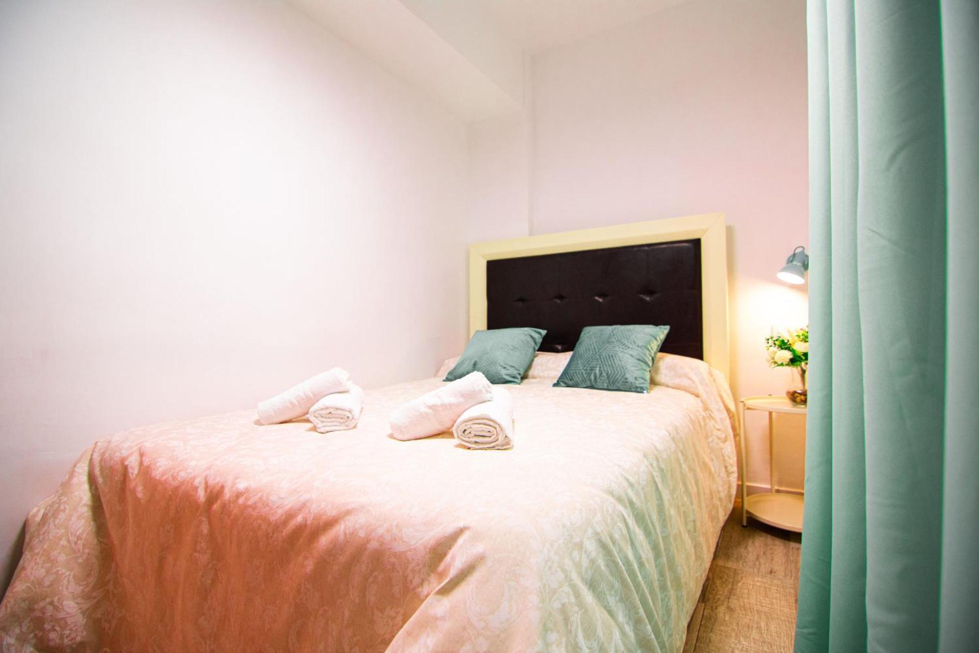 Ferienwohnung Edomus Playa Y Sol Boutique Sevilla Exterior foto